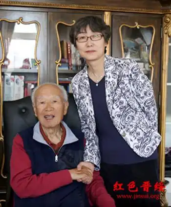 看望晋绥老前辈李立功