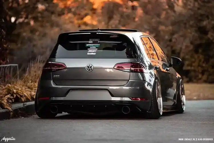 凶黑武士高尔夫mk7gti