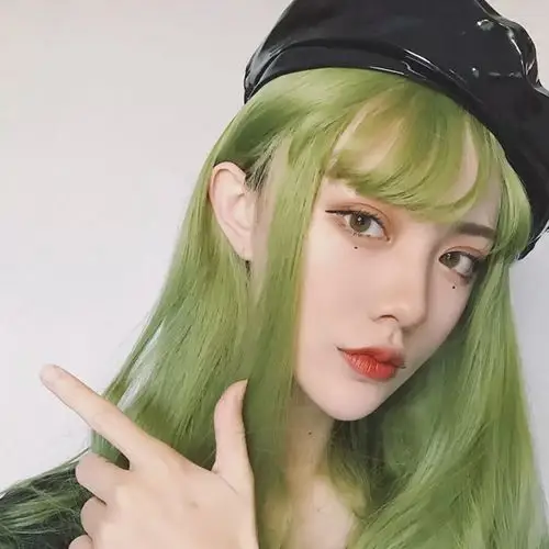 另类妖艳美人_超拽女生头像图片_扣扣居