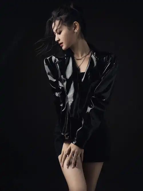 帅气一级街头最靓的酷女孩时尚高级感