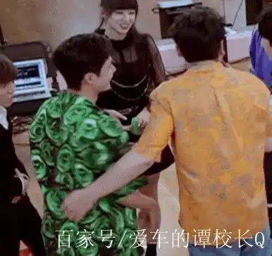 《天天向上》王一博向程潇妥协,略带凶意太迷人,拉手撒娇反差萌