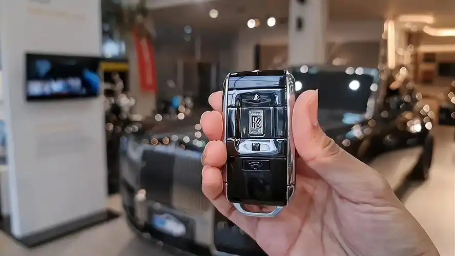 2021款劳斯莱斯幻影按下钥匙,全面了解后,给个不买的理由!