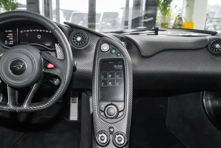 迈凯伦p1壁纸_迈凯伦p1_迈凯伦p1内饰图片_1/51张图片_迈凯伦p1/整车