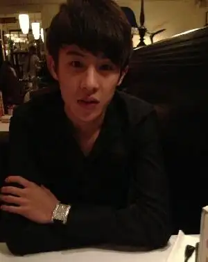 深大校草陈俊宇个人资料照片 陈俊宇家庭背景介绍