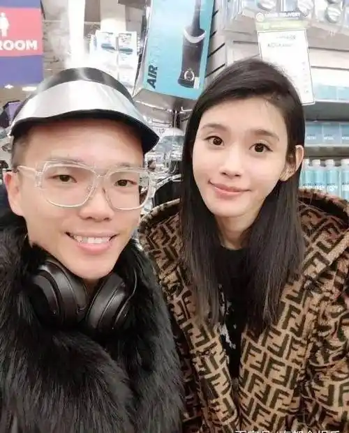 网友_女友_豪门