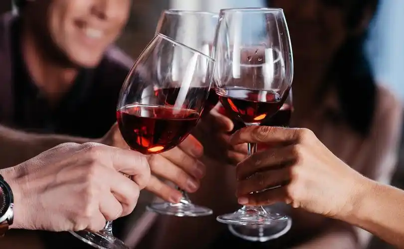 不会喝酒喝什么红酒好喝 不会喝酒的人喝什么酒容易醉