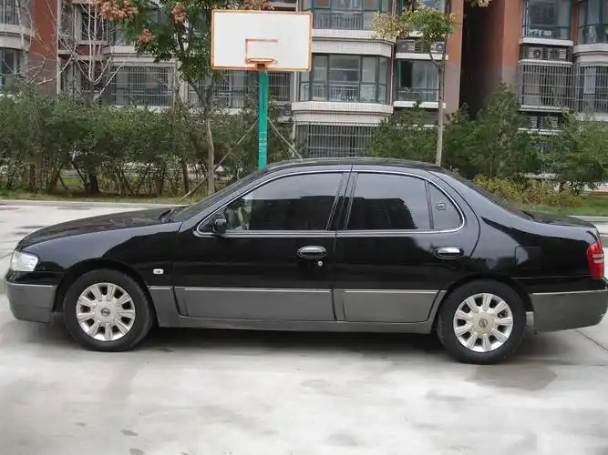 日产蓝鸟2005款20尊贵纪念版