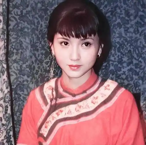 陶慧敏:嫁给初恋男子恩爱34年,婚后生一女,女儿比她还要漂亮!