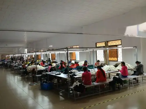 新款意大利进口纱线法国外贸原单男士商务v领羊毛衫撞色开