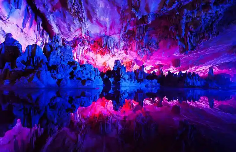 桂林银子岩溶洞奇观