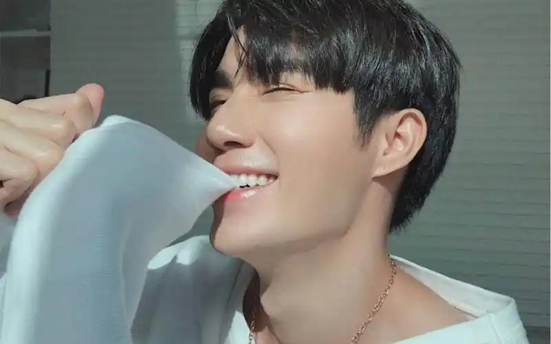 zee 李海海的双面人格