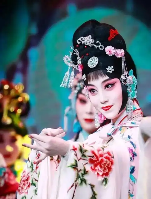 戏曲人喊嗓子,吊嗓子,原来还有这么多讲究?