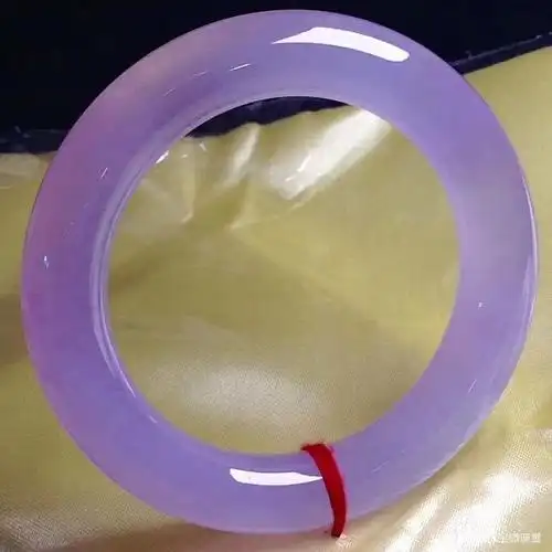 一亿手镯王罕见亮相翡翠会涨多少