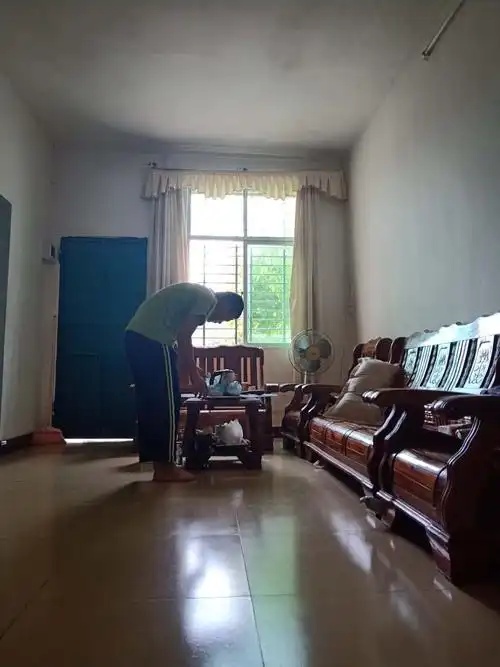 帮家里人做家务