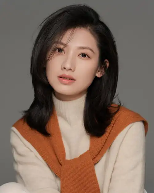 阳光之下里你注意到她了吗拿下收视年榜的女演员马藜