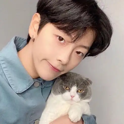 帅气小奶狗男神头像图片