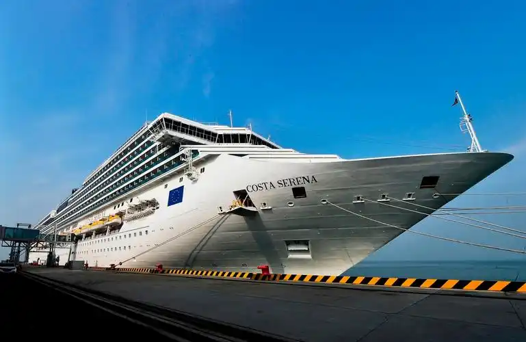 青岛邮轮母港航线 迎来最大邮轮"赛琳娜号"