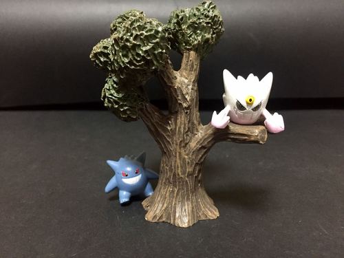 神奇宝贝宠物小精灵食玩mega白耿鬼小号2-3cm 公仔场景树脂大树