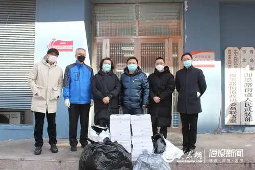 为一线人员送温暖即墨路街道人大代表持续助力街道疫情防控工作