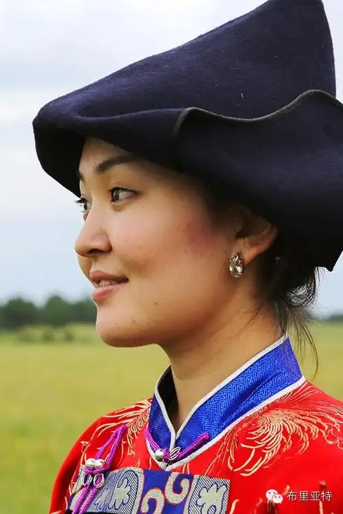 布里亚特蒙古服饰表演团