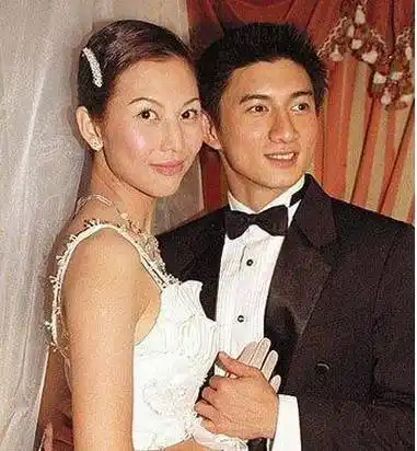 原创跟了刘銮雄6年与吴奇隆苦恋3年的蔡少芬怎么最后选择了张晋