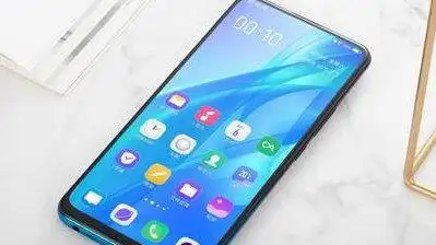 华为y9 prime 2019配备三合一后置摄像头和弹出式自拍滑块