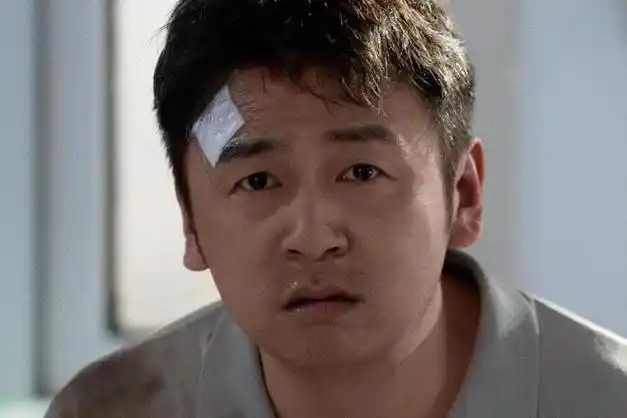 百亿票房演员陆续出炉马丽剑指200亿李晨朱亚文蹭票房太离谱