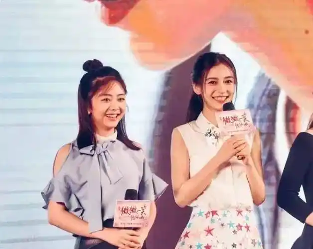 6年前的谭松韵跟ab同框宣传电影_杨颖_演技_自然