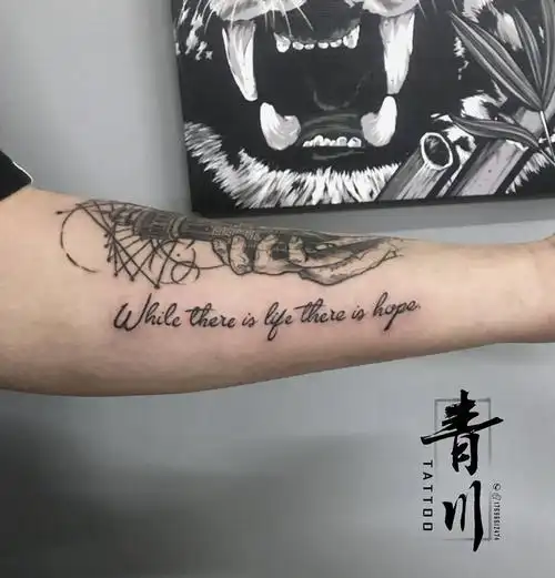 英文字母纹身图片_手臂纹身图案