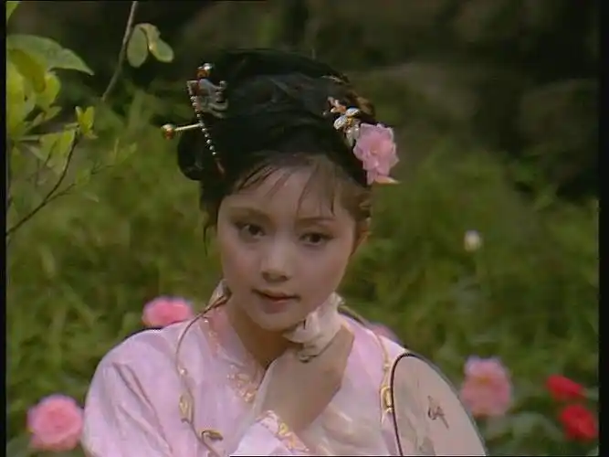 一白一金,一个720_540