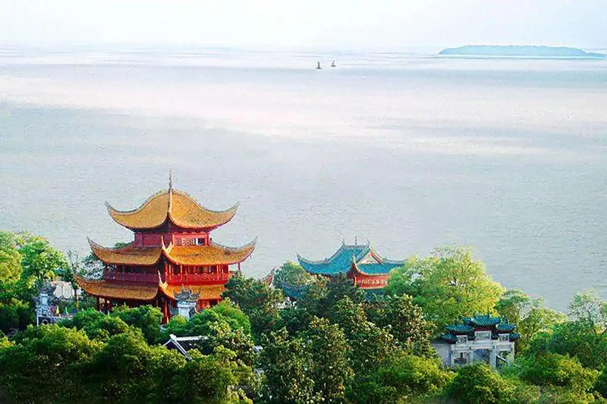 八百里洞庭湖,四水入江烟波浩淼