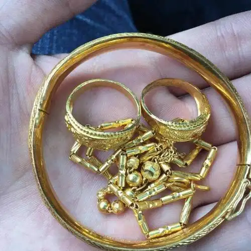 德兴市哪些地方回收黄金周大福老凤祥周生生黄金回收