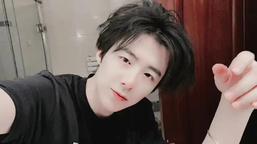 摩登兄弟刘宇宁壁纸三十