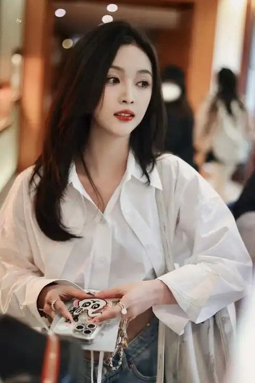 吴宣仪超话78#吴宣仪福慧#    240412|90起床啦50575656