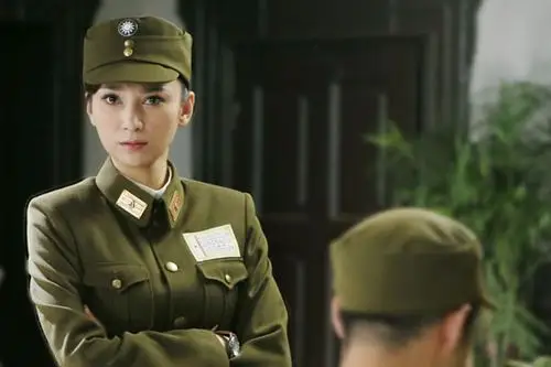 《伏击》横店热拍 唐熙化身魅力女特工