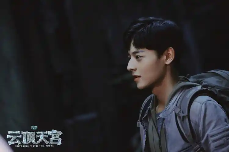 《云顶天宫》开播 白澍化身吴邪探秘未知真相