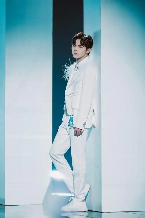 诺言《创造营2021》止步36强 "敢勇少年"团魂不灭