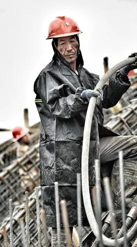 平安大桥通车了,带你们去看看大桥的建设者们