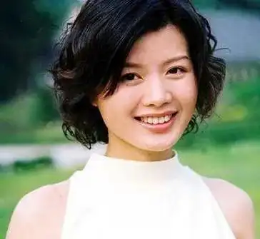 程愫,22岁以为嫁给了爱情,41岁成了单亲母亲,直言后悔老公走红