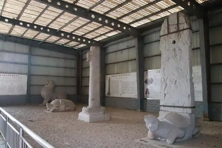 南朝的余晖︱探访建康南朝石刻