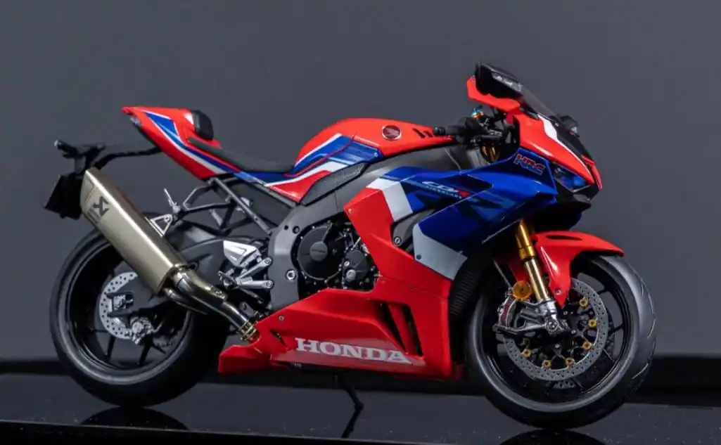 田宫本田cbr1000rrr火刃版完工