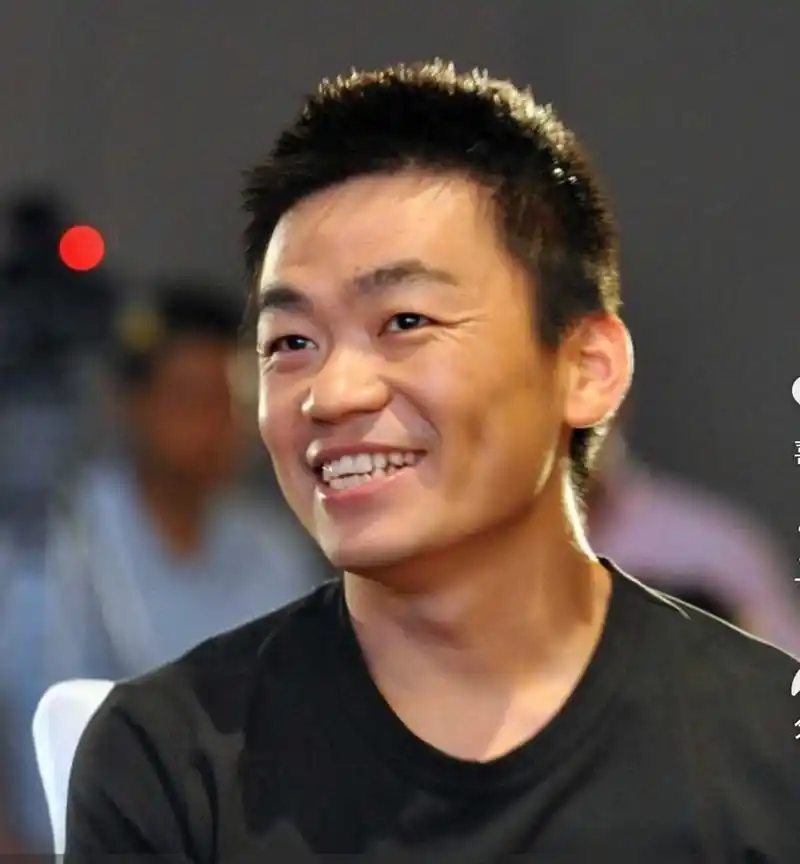 我们都爱聊八卦# 王宝强面相解析|演艺生涯中的运势与局限 王宝强一