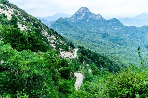 平度大泽山还被称之为是"中国葡萄之乡"和"石雷之乡",非常值得前去