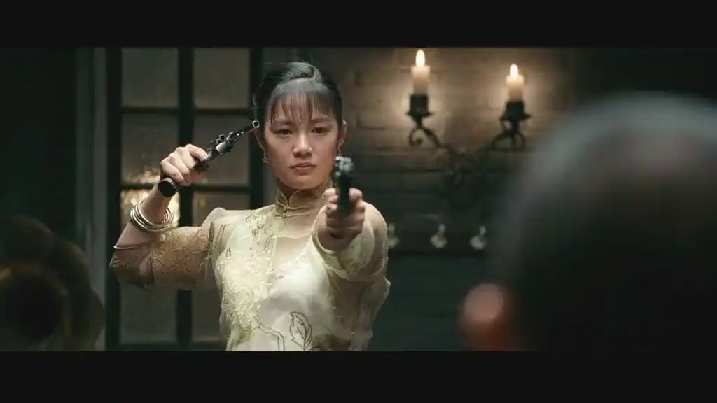 p>《让子弹飞》是由 a target="_blank" href="/item/姜文/1168186"