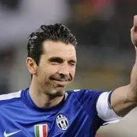 布冯图片头像帅气尤文图斯门将布冯超酷头像点击鼠标右键下载