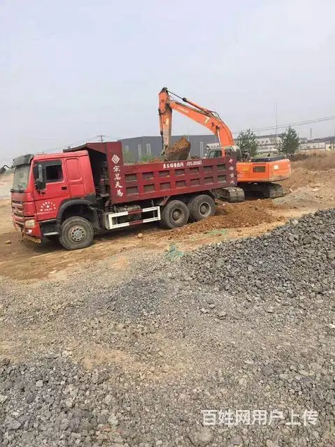 急售大箱5米6豪沃后八轮自卸车工地干活车