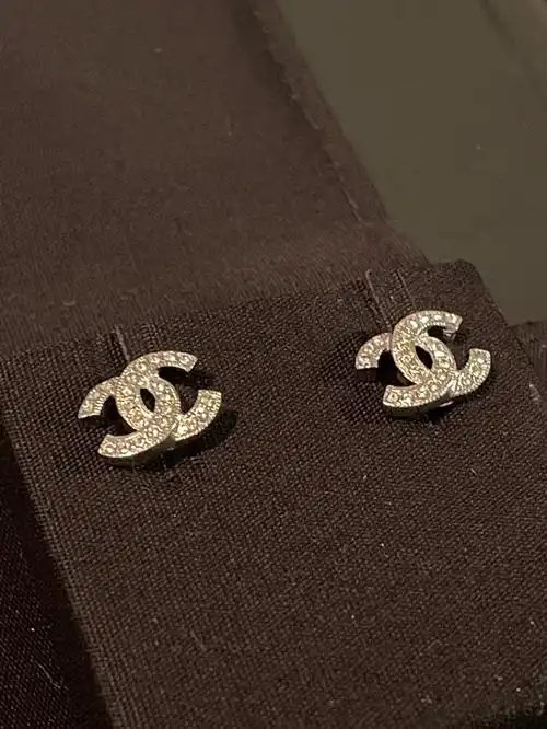 绝美香奈儿经典双c耳钉