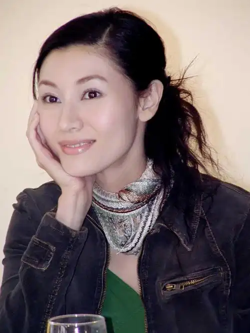 李嘉欣的哪个部位最美?