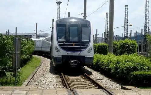 【广州地铁】广州地铁2号线a5列车进广州南站