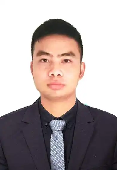 求大神帮我p一张一寸白底西装证件照